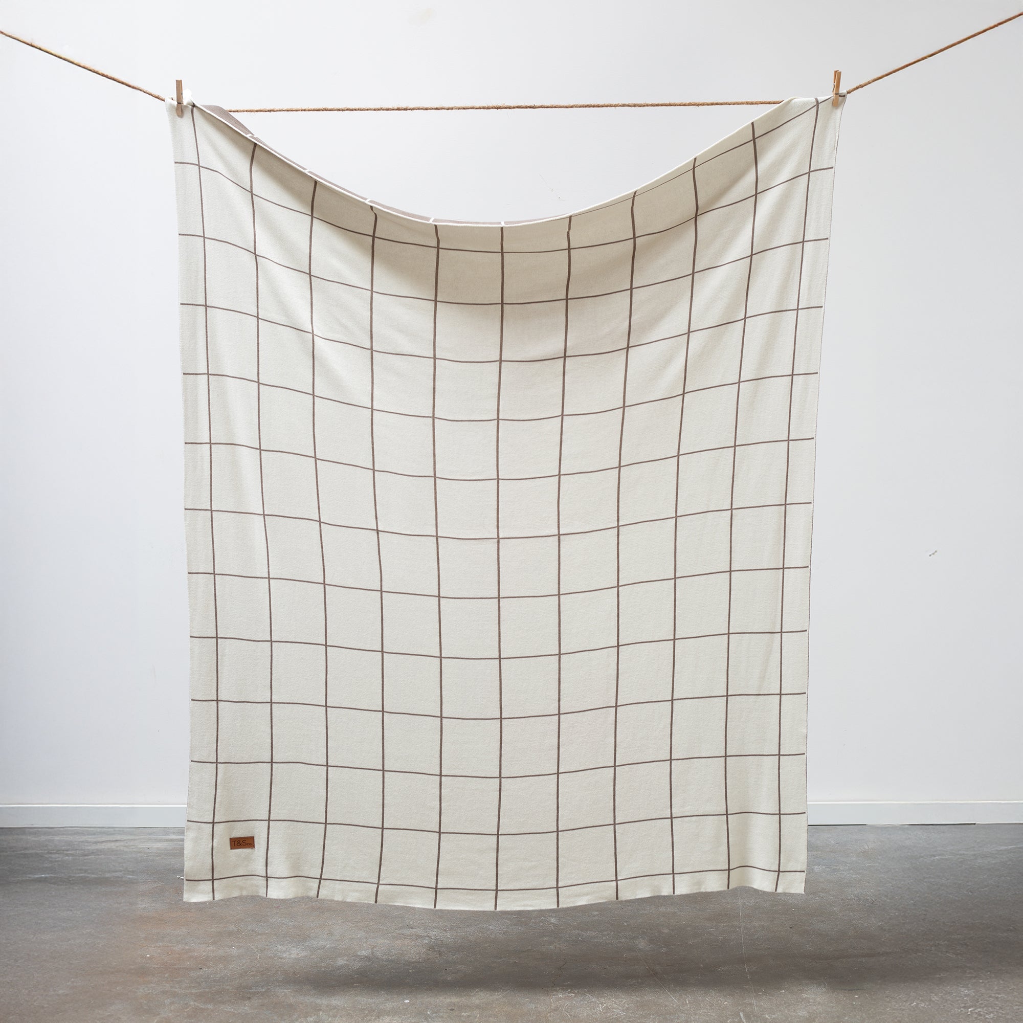 Grid Knitted Throw in Latte and Cream