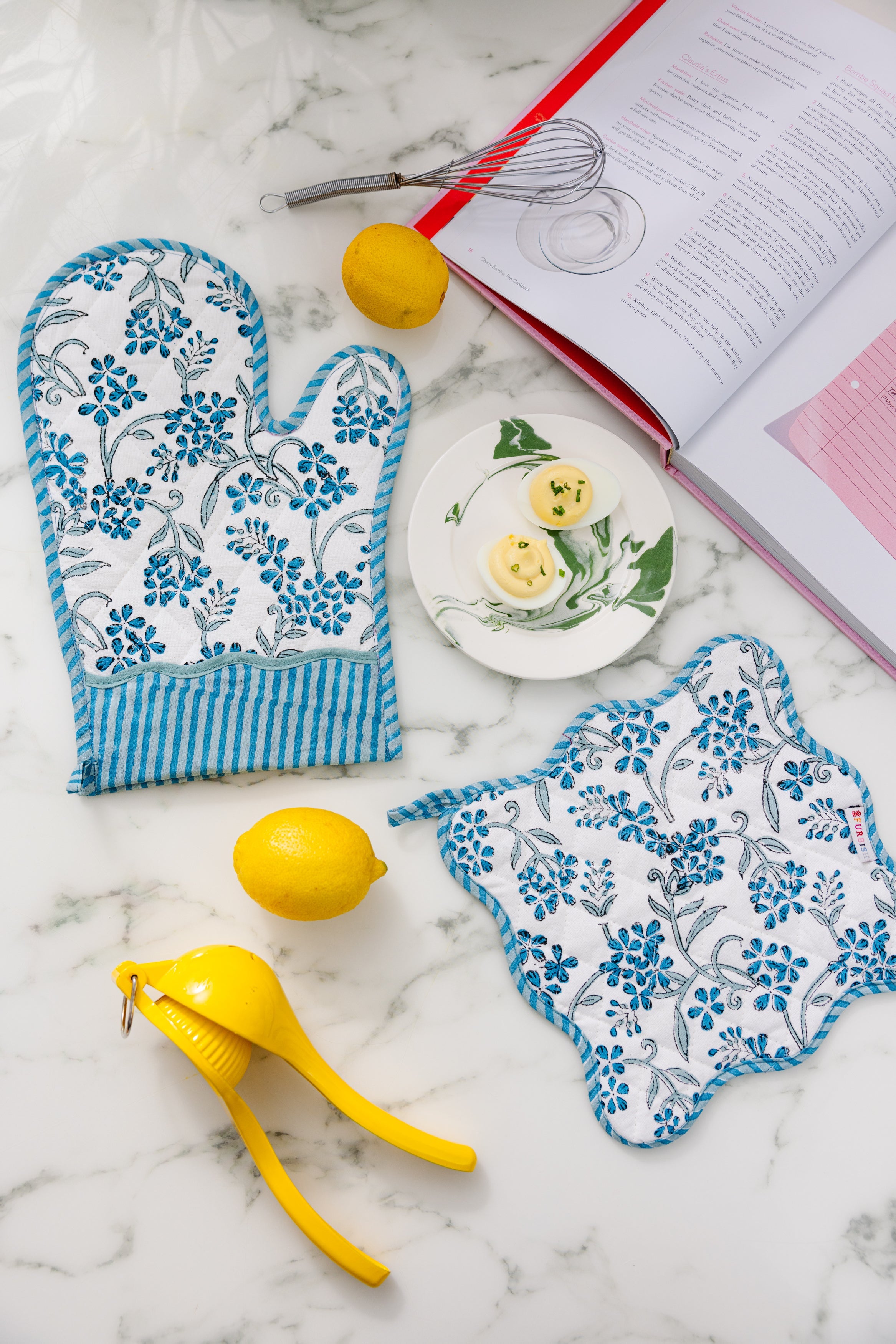 Sanibel Oven Mitt