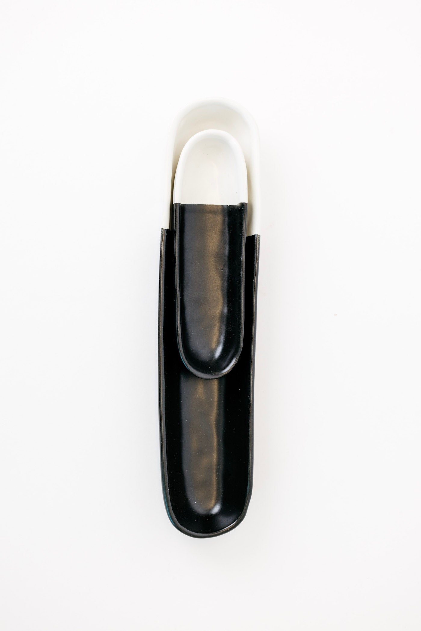 Dawson Olive Tray in Matte Black/White S/2