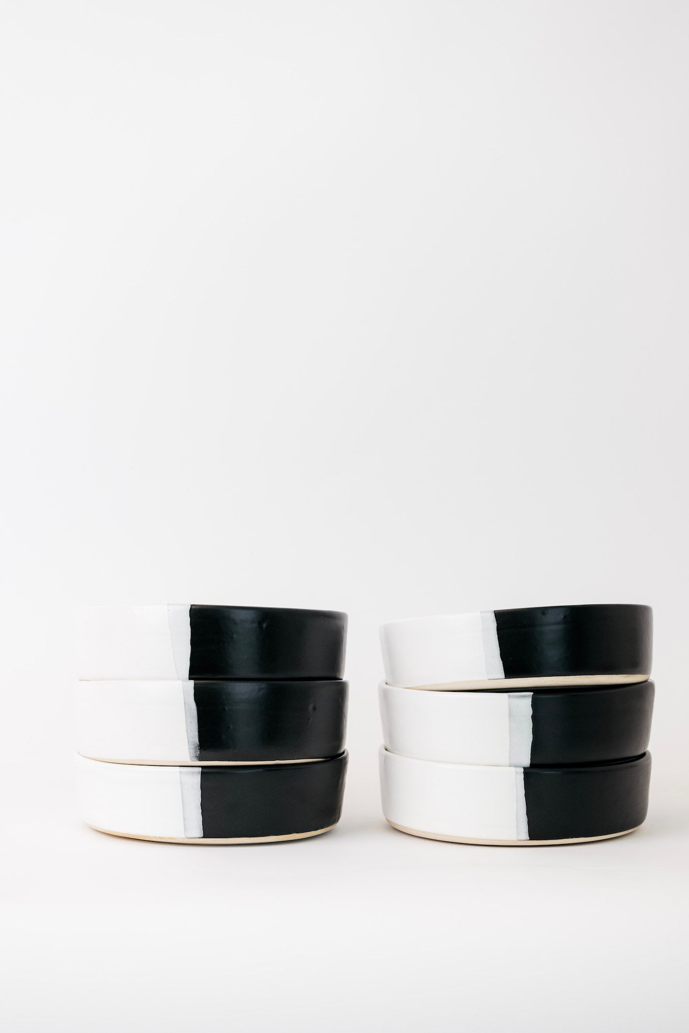 Dawson Stoneware Bowl in Matte Black/White S/6