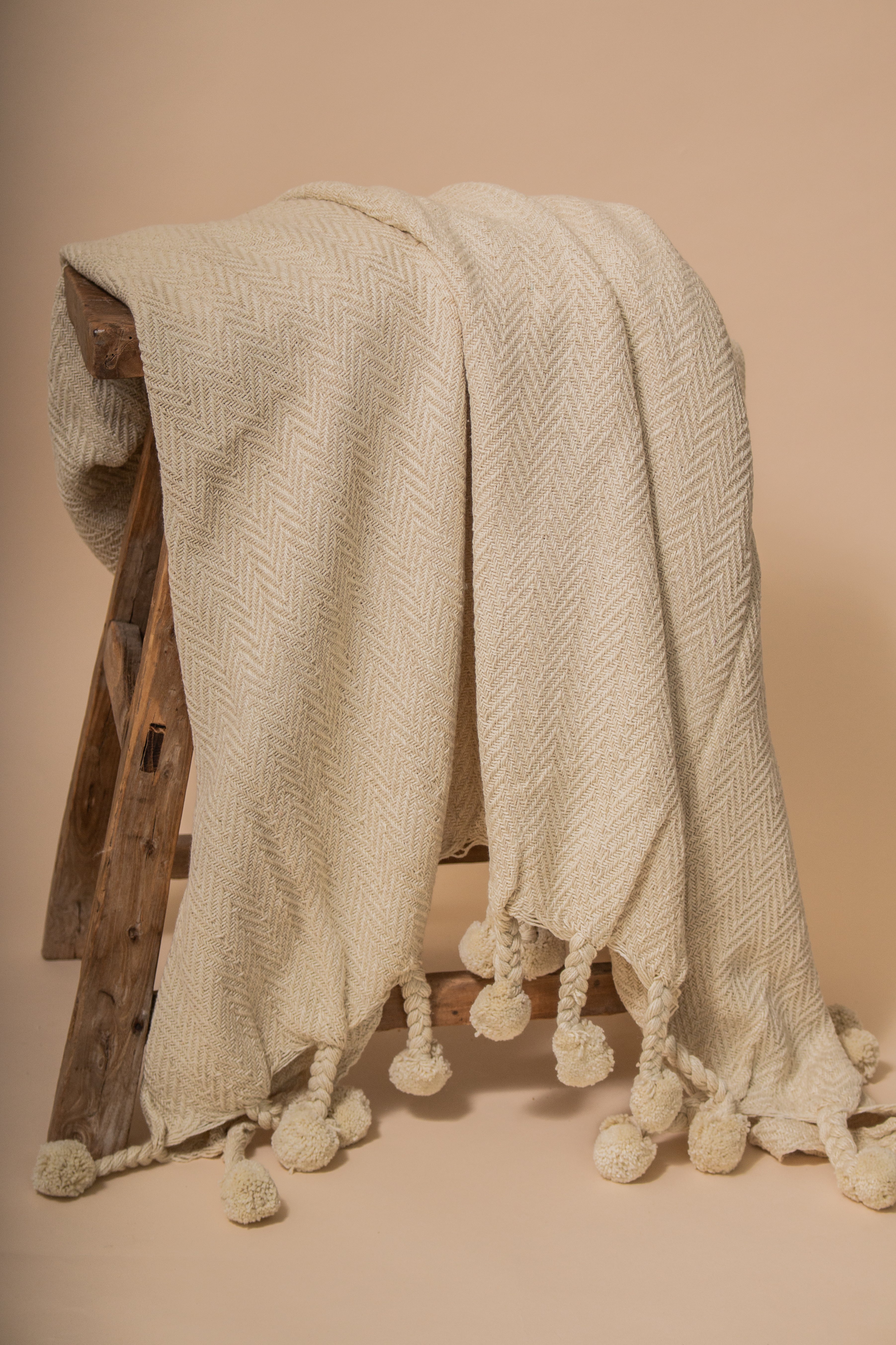 Leslie Throw Blanket- Cream