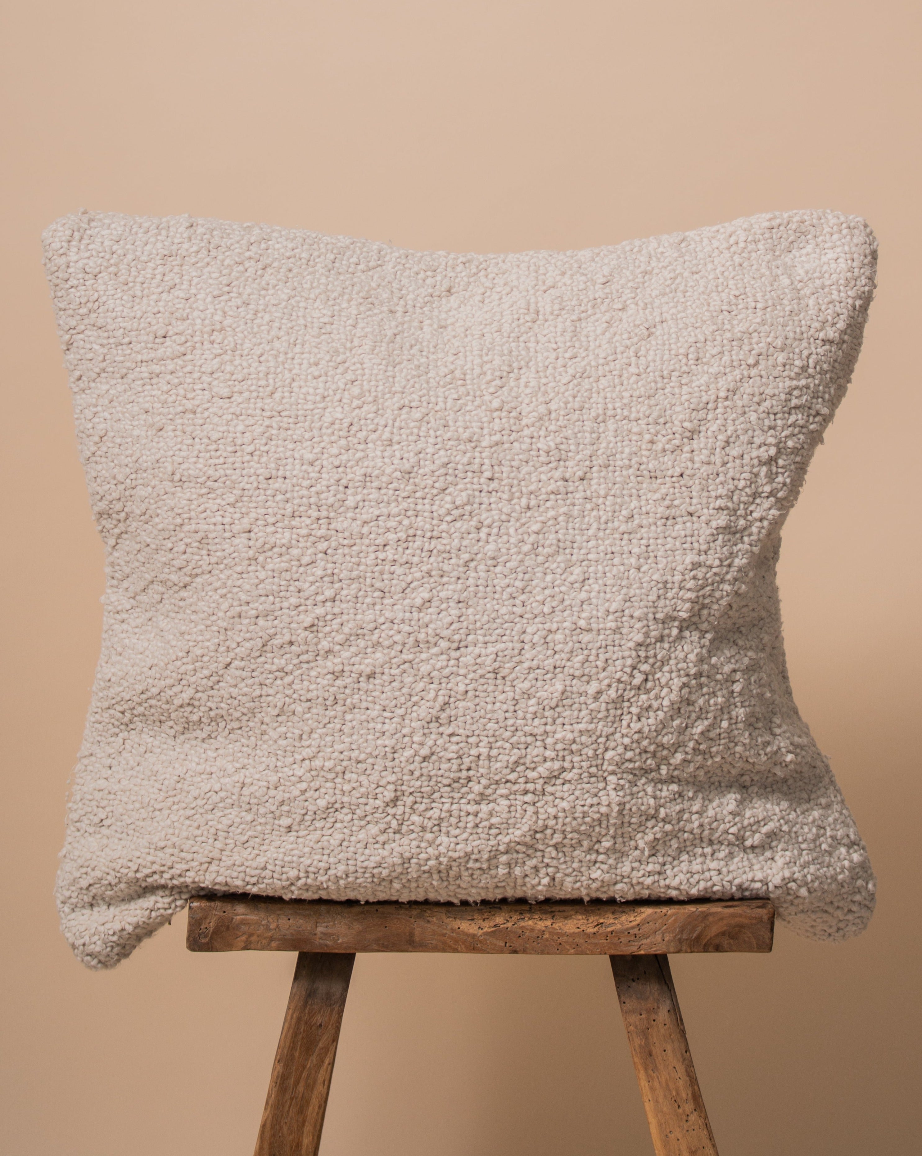Billy Bouclé Pillow Cover