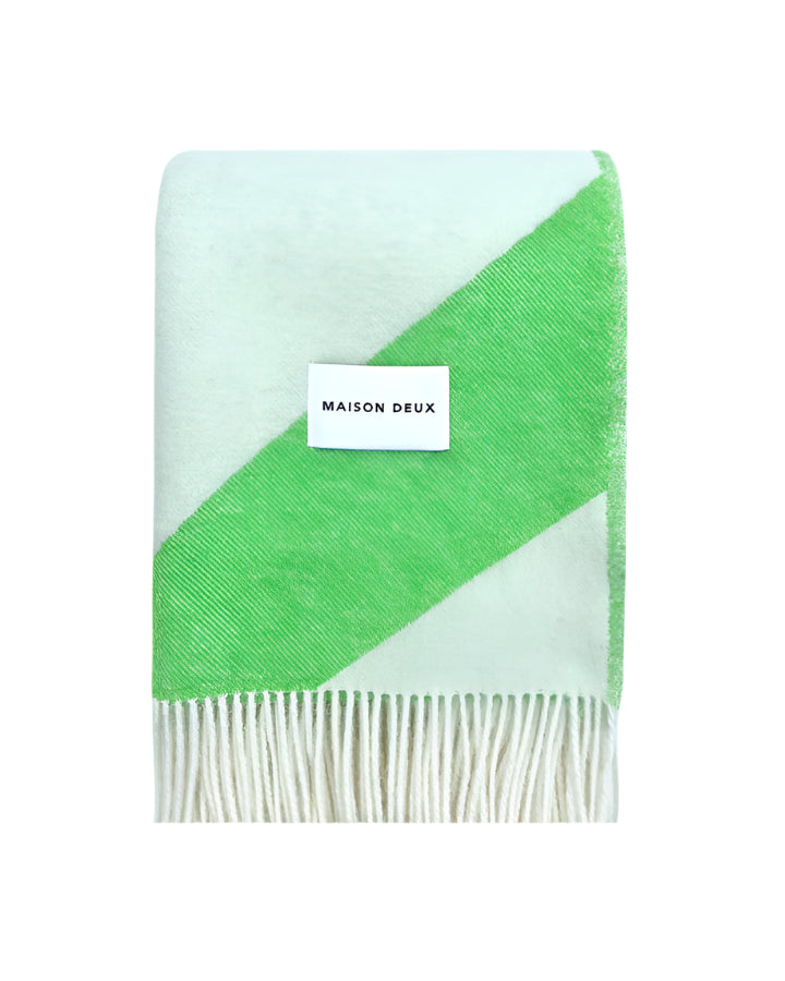 Swirl Blanket White Apple