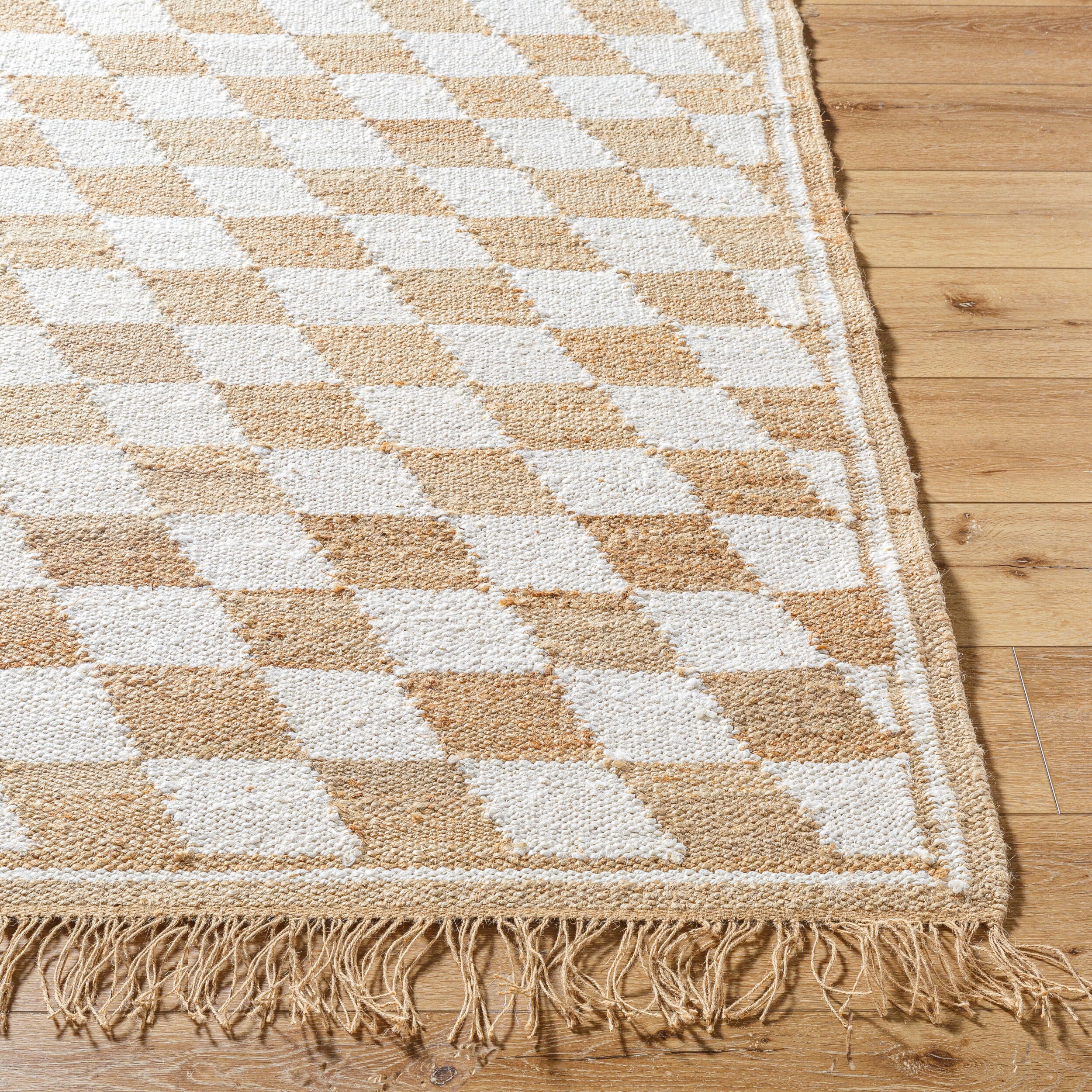 Kamey Checkered Fringe Jute Rug