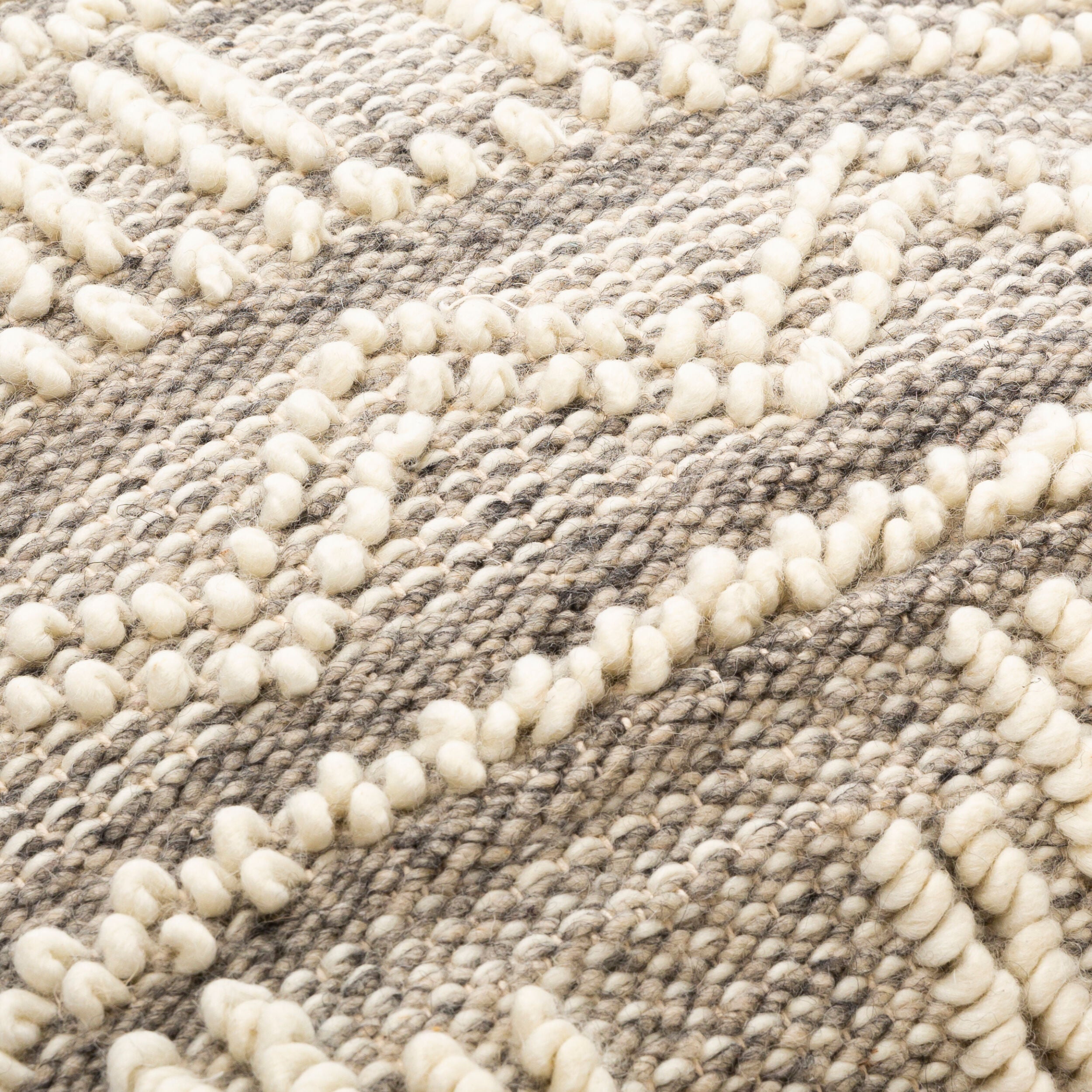 Faroe Pillow in Beige Pattern