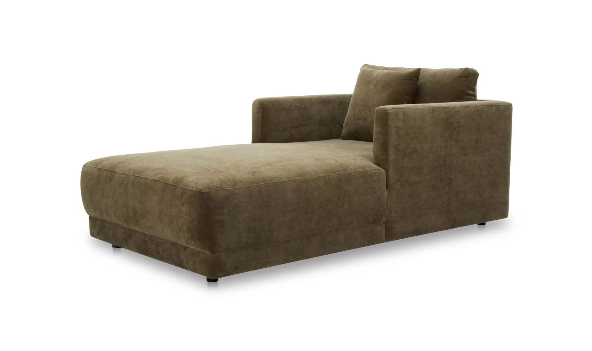 Bryn Chaise in Heritage Cedar Green
