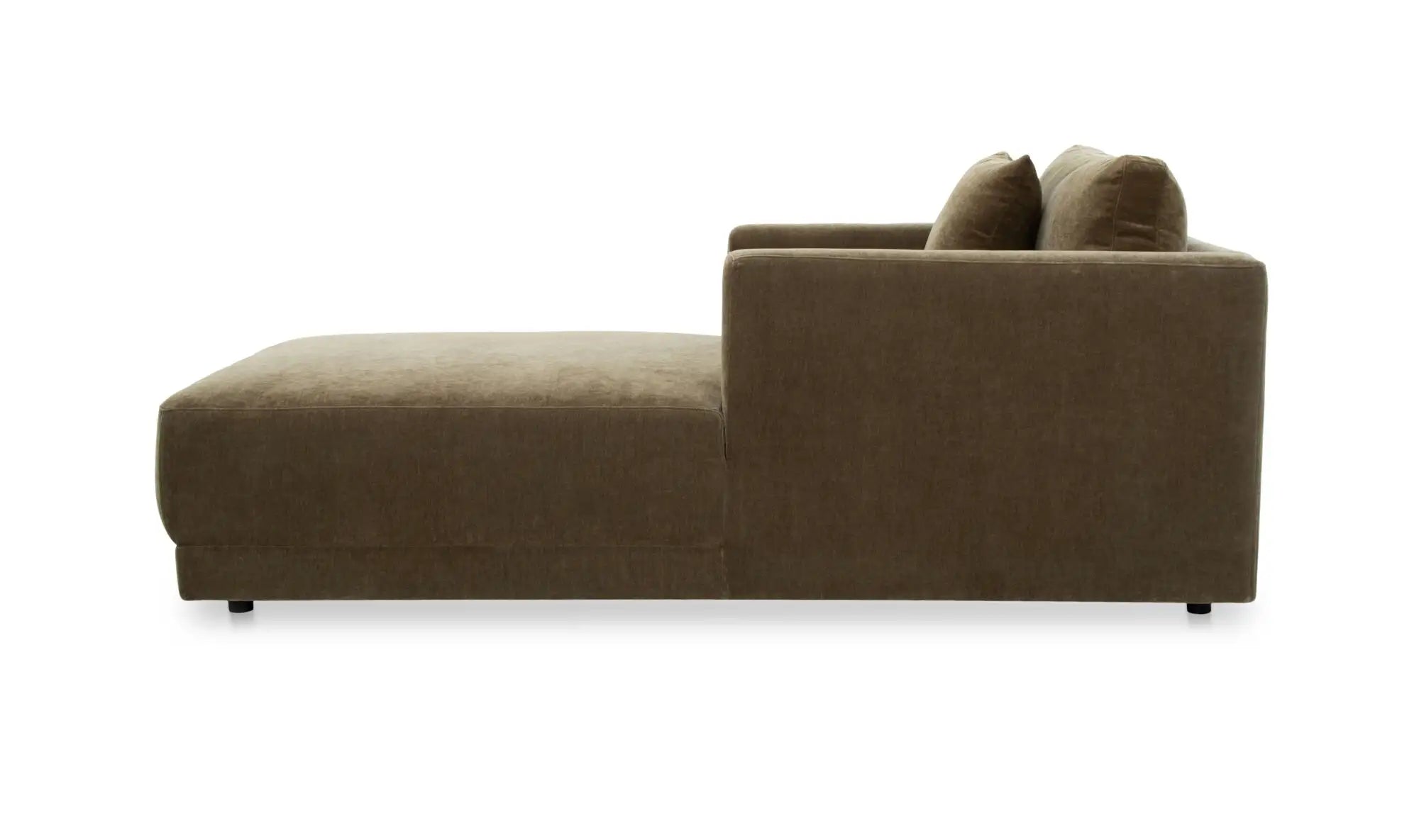 Bryn Chaise in Heritage Cedar Green
