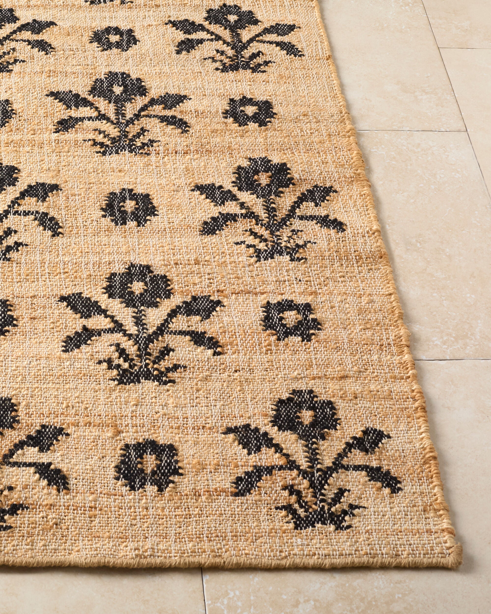 Strawblossom Handmade Rug