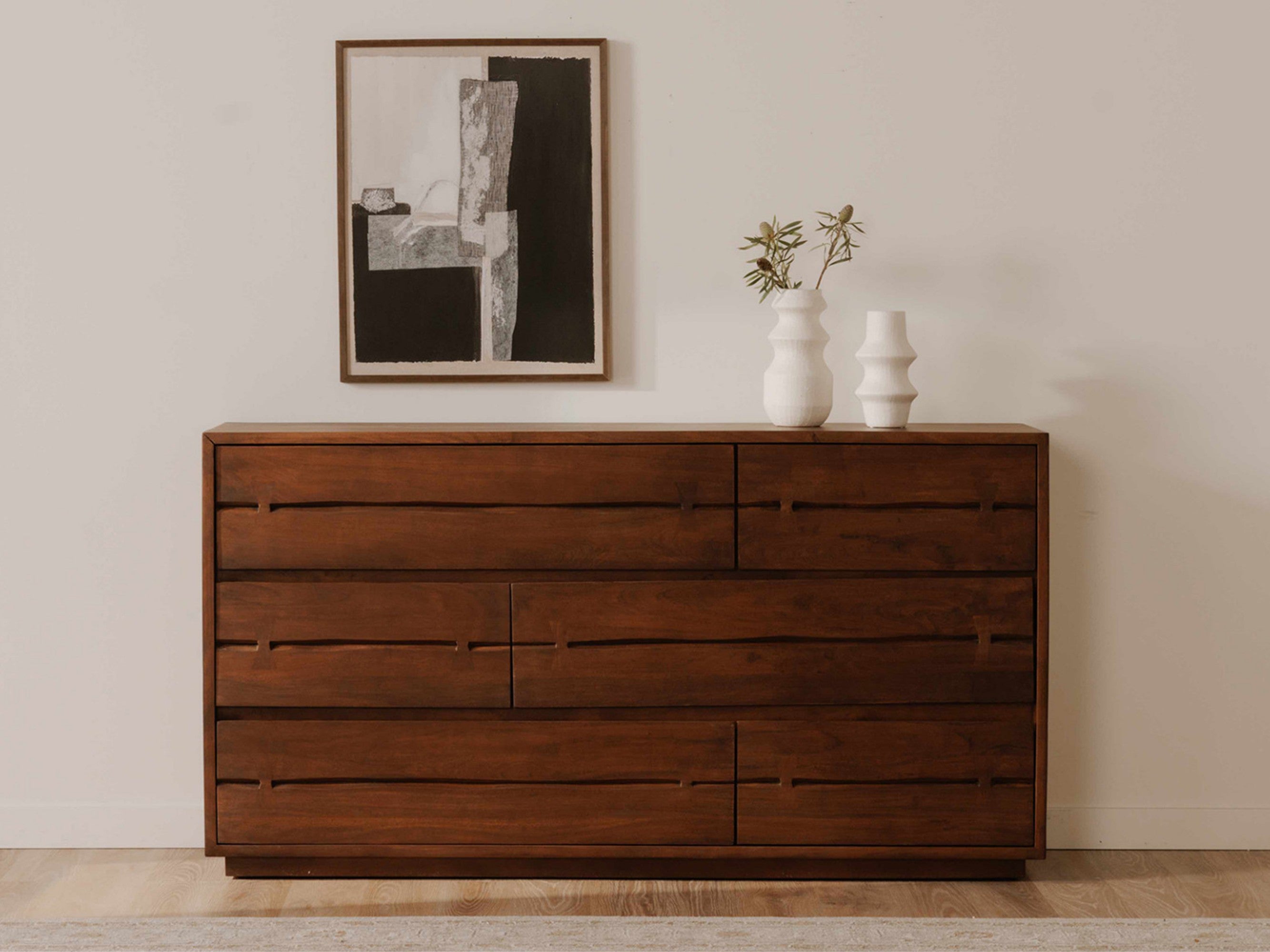 Madagascar Dresser