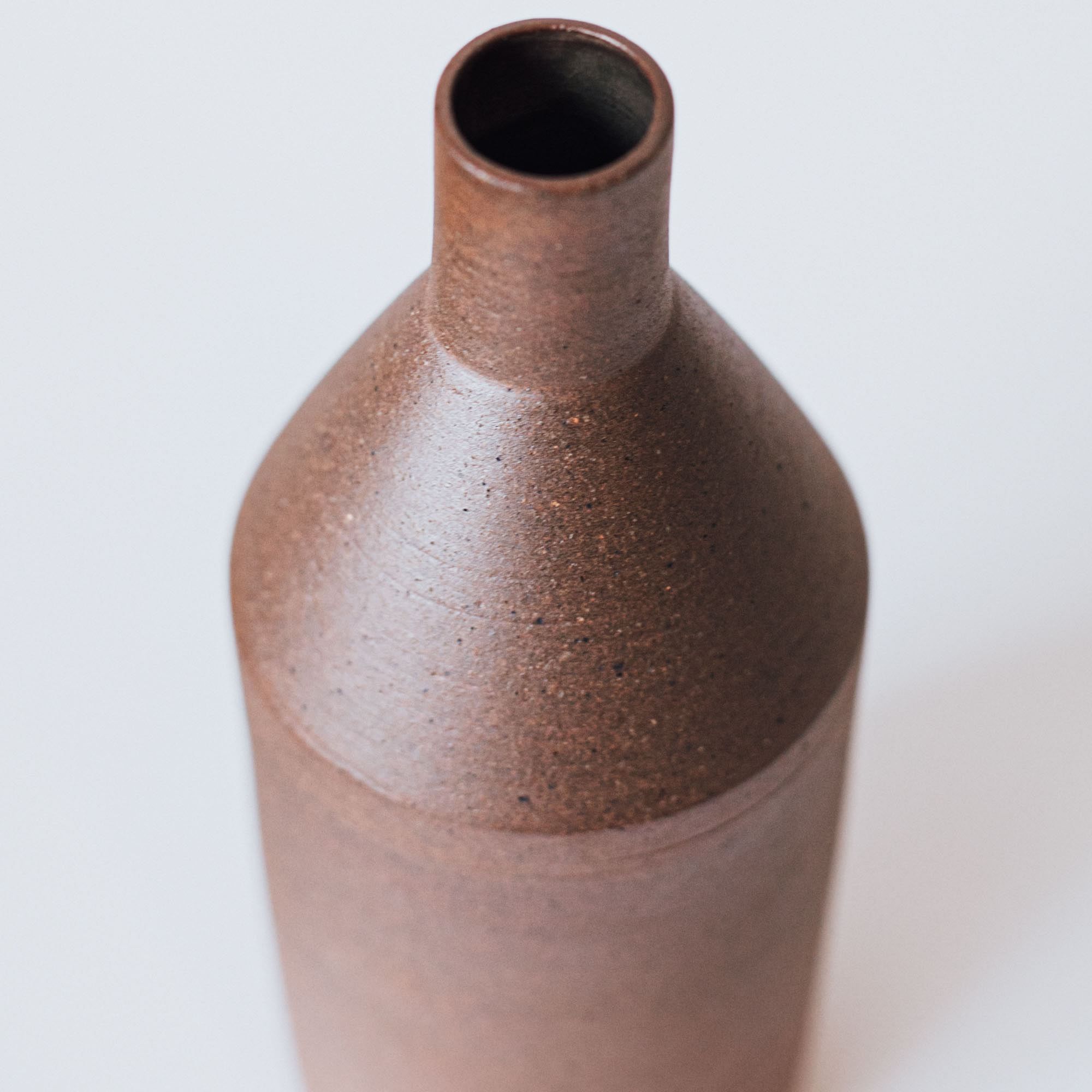 Morandi Vase in Terracotta Chocolate