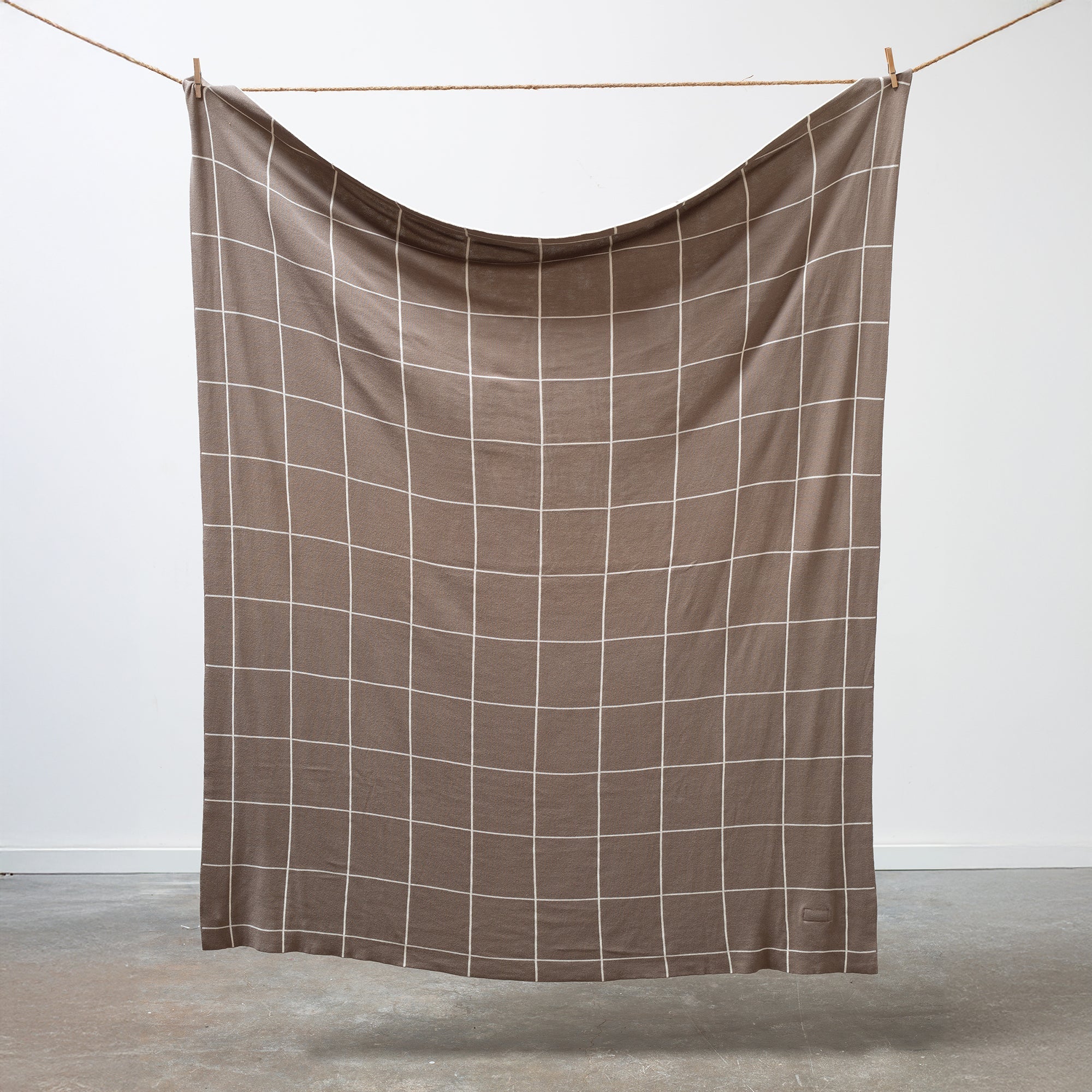 Grid Knitted Throw in Latte and Cream