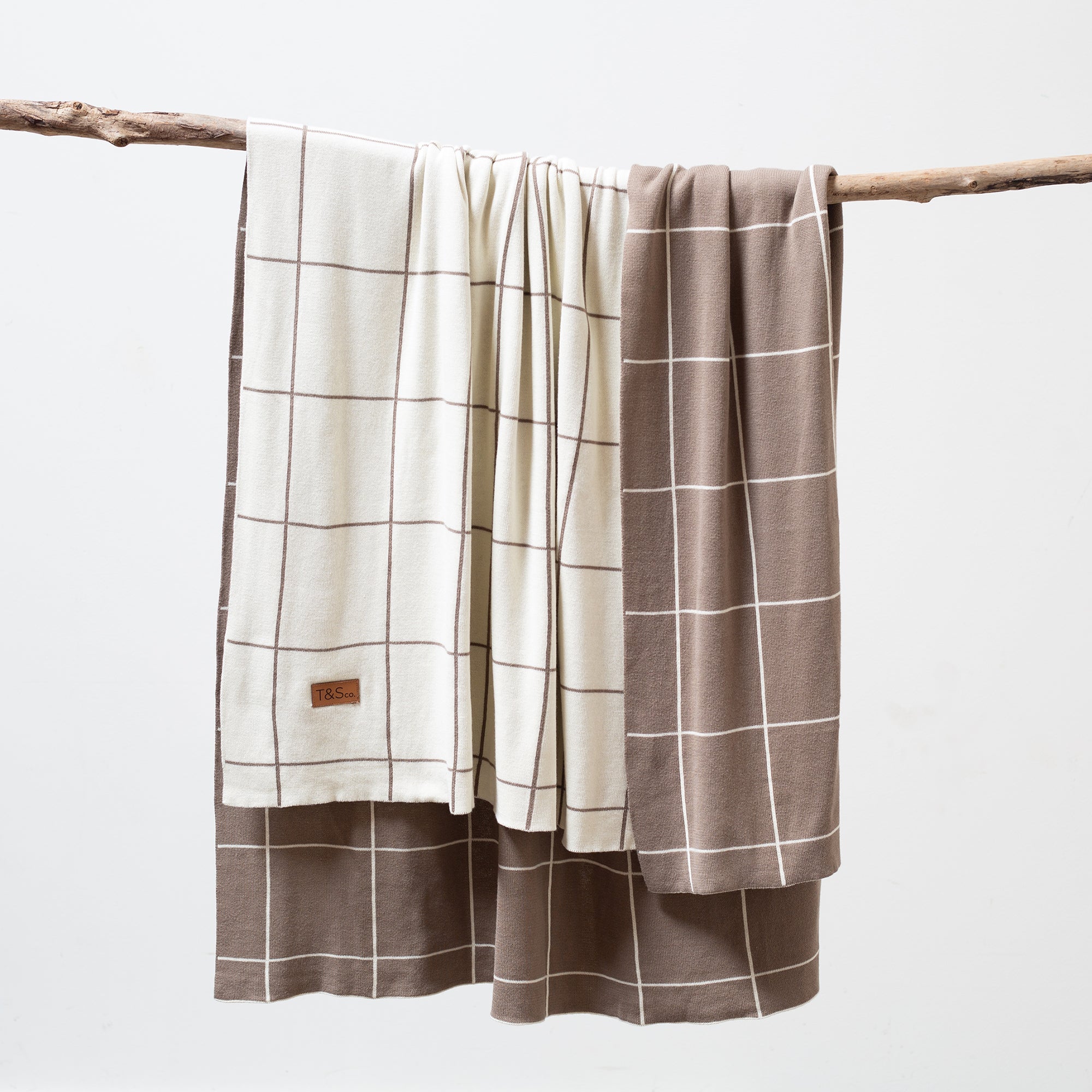 Grid Knitted Throw in Latte and Cream