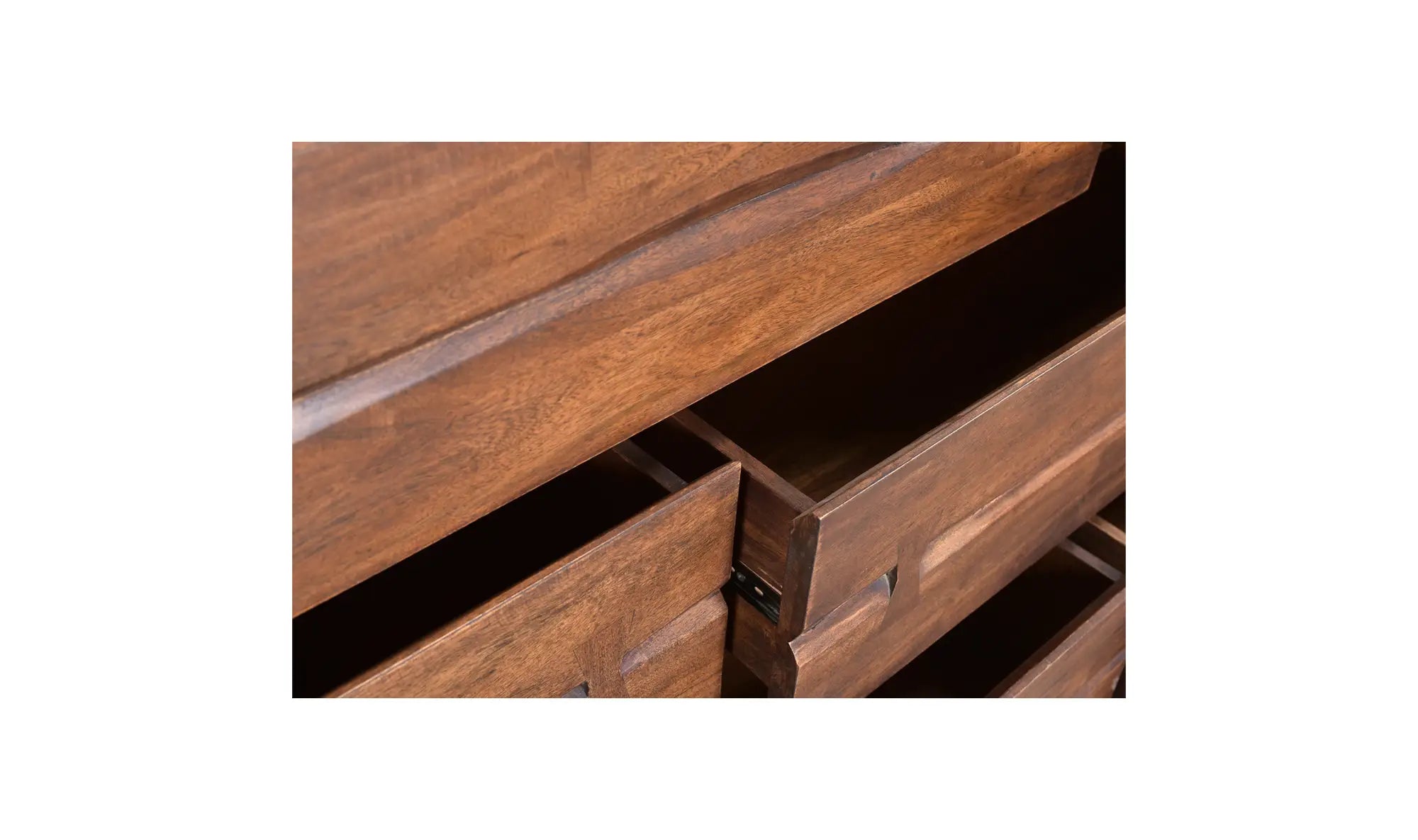 Madagascar Dresser